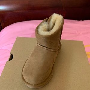 Uggs brand new